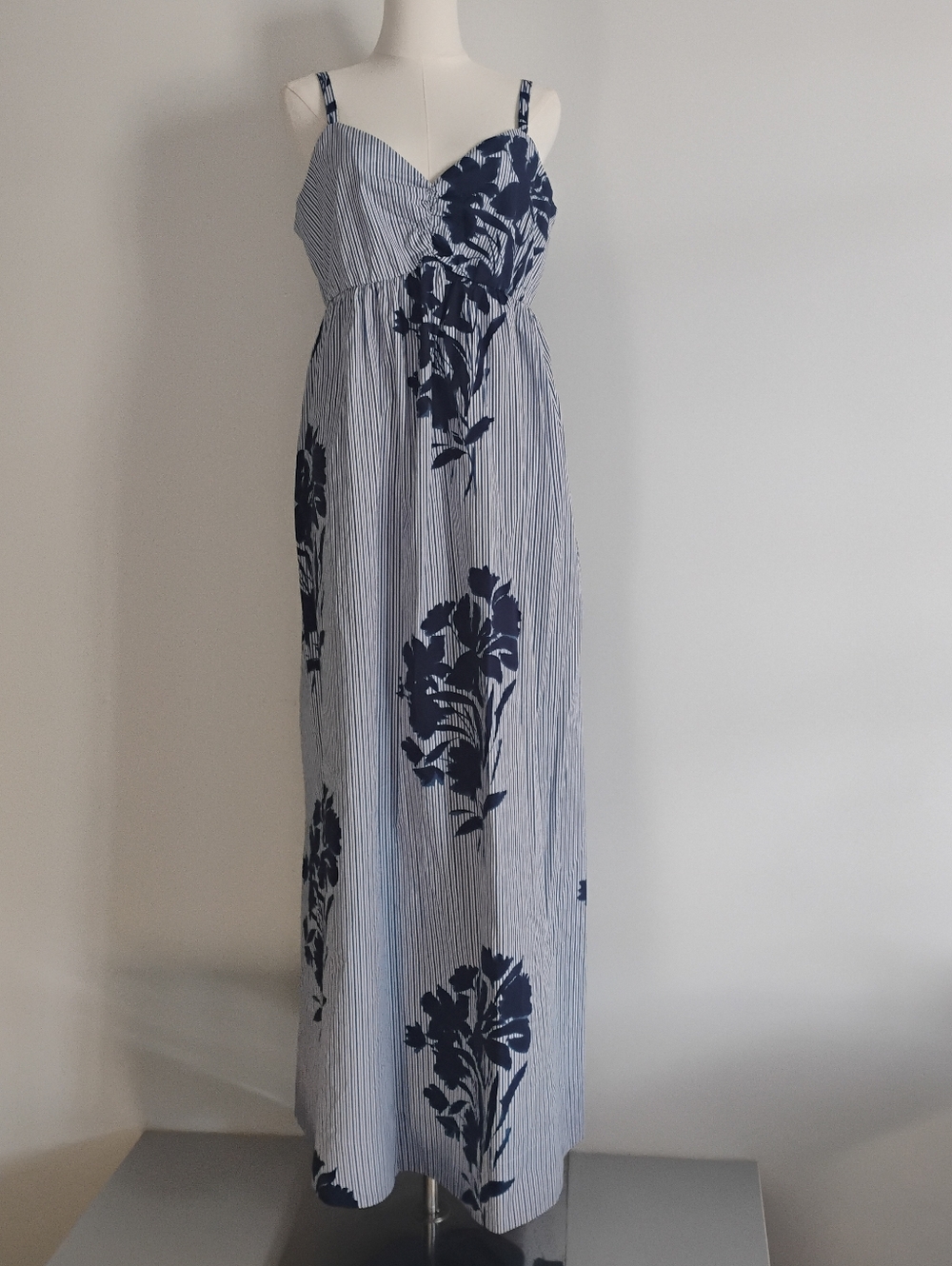 Abercrombie & Fitch Blue and White Striped Floral Summer Dress L
